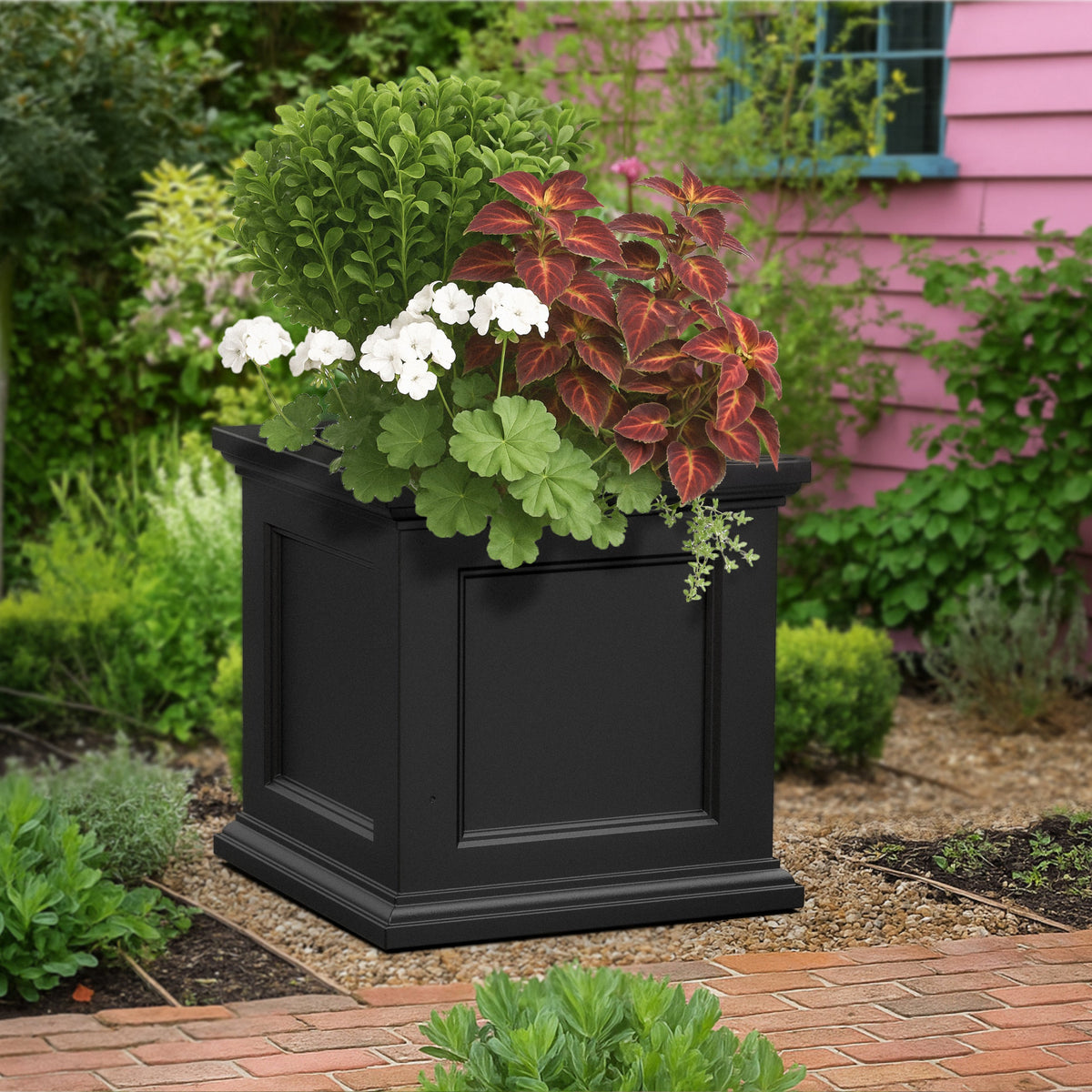 Square Faire planter (24in) styled with plants